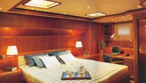Highland Breeze master cabin